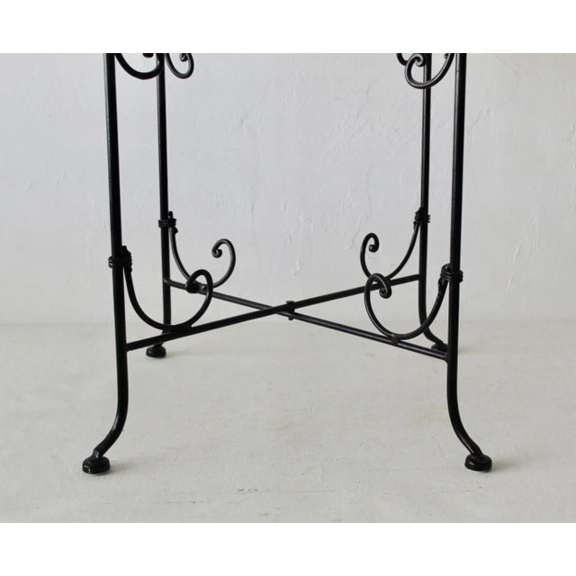 1990s Vintage Mid-Century Wicker Bamboo Side Table Scroll Base Detail For Sale - Image 5 of 12