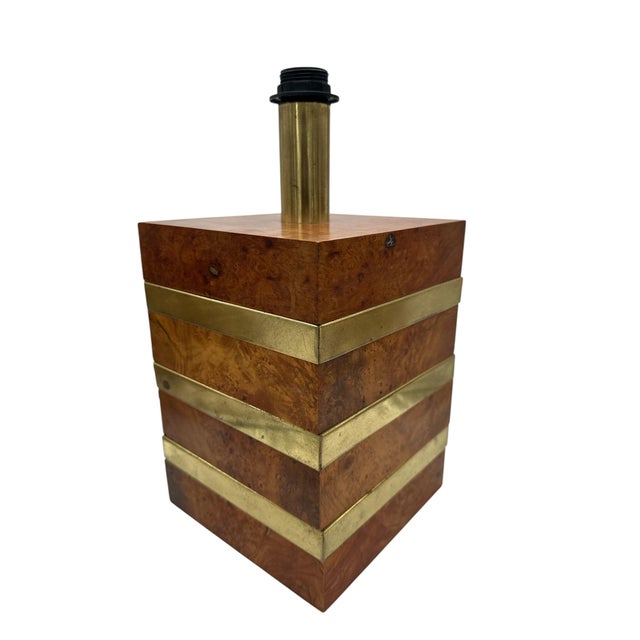 Mid-Century Modern Large Italian Table Lamp in Walnut Burl and Brass, 1970s For Sale - Image 3 of 4
