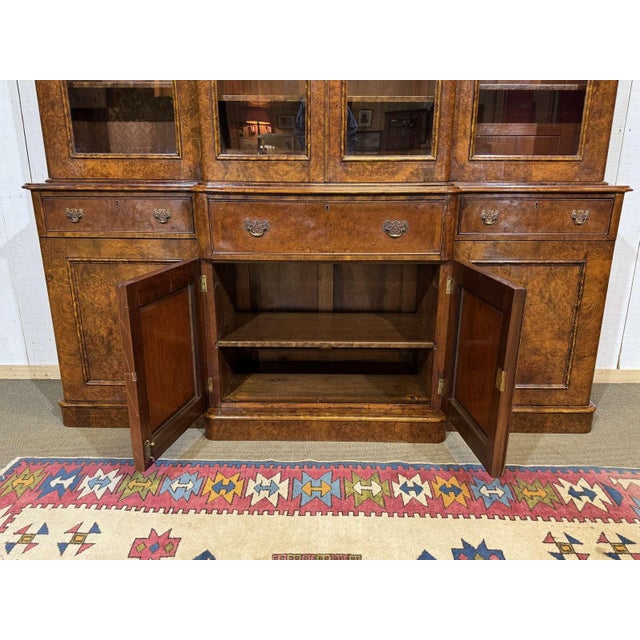 Victorian Bookcase in Burr Walnut, 1800s For Sale - Image 17 of 18