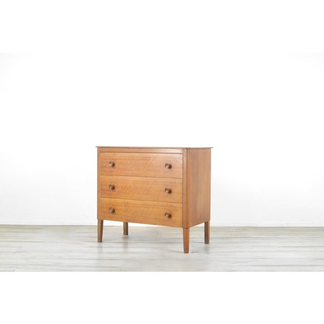 Mid-Century Oak Chest of Drawers from Gordon Russell For Sale - Image 6 of 8