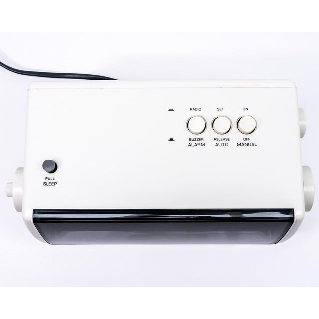 Sony Digimatic 8rc-110e Flip Radio Alarm Clock, 1970s For Sale - Image 9 of 13