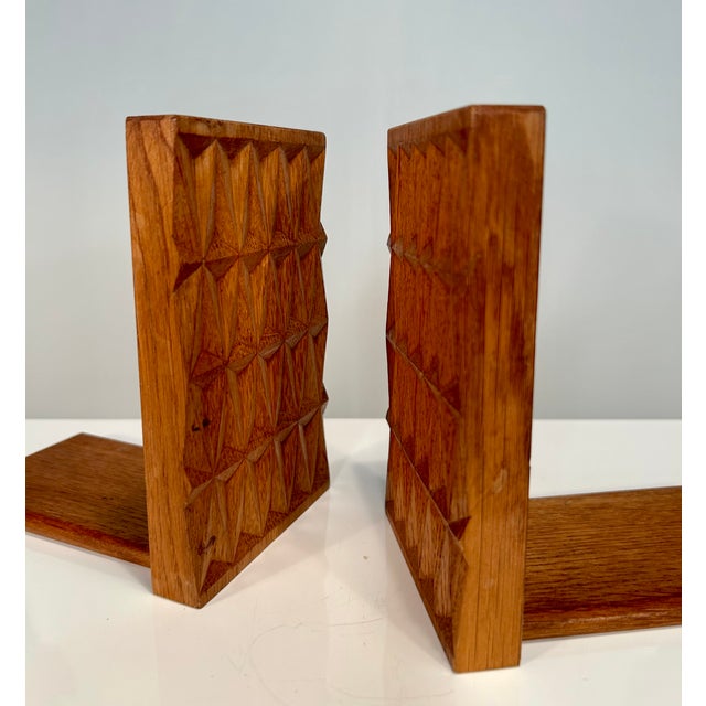 Brutalist Oak Bookends with Relief-Like Pattern, 1950s, Set of 2 For Sale - Image 11 of 17