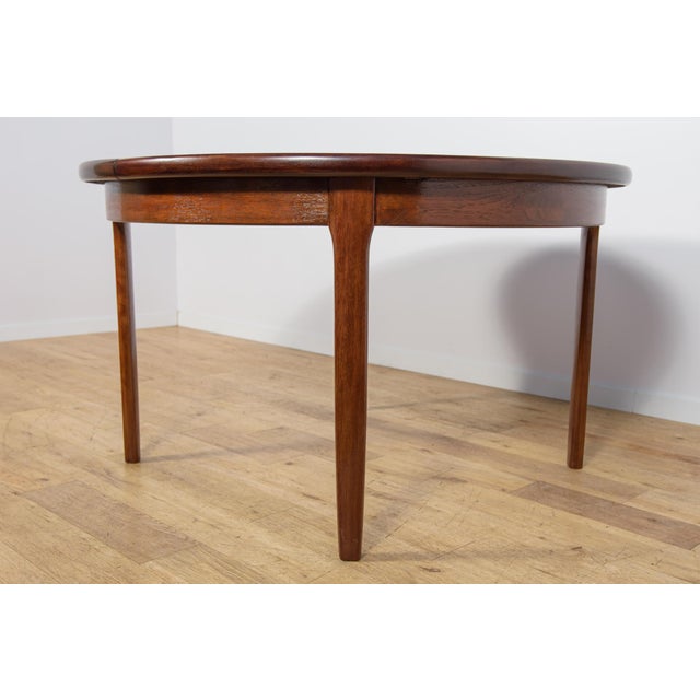 Mid-Century Round Extendable Dining Table, United Kingdom, 1960s For Sale - Image 14 of 16