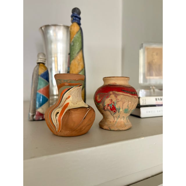 Native American Pair of Vintage Nemadji Pottery Swirl Bud Vases For Sale - Image 3 of 12