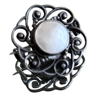 1910s Late Victorian/Edwardian Filigree Mother of Pearl Brooch For Sale