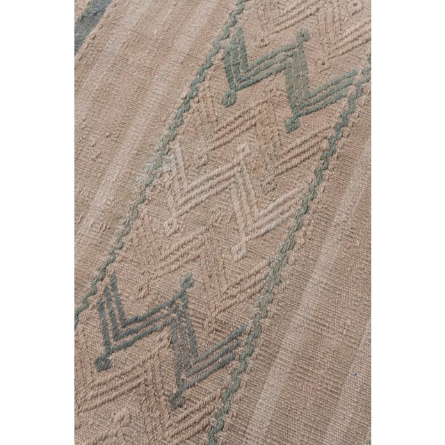 Vintage Circa 1940 Tan Turkish Kilim Flatweave Rug 4ft 8in X 9ft 4in For Sale - Image 4 of 14