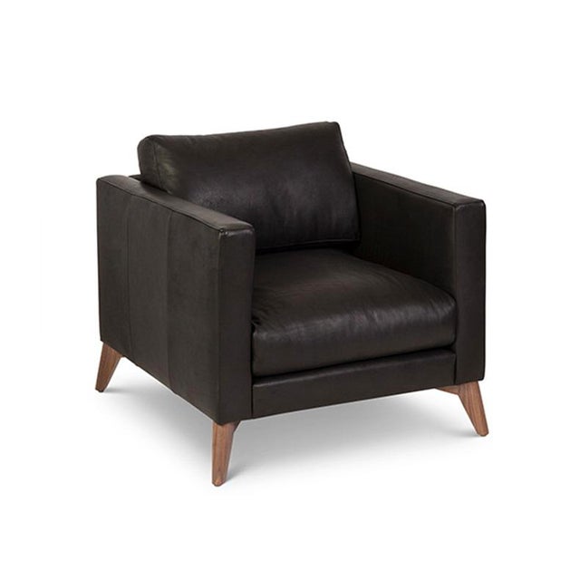 FOR HAPPY FOLK: Inspired by 1950’s Los Angeles modernist design culture, the Miles invokes happy times. Its graceful,...