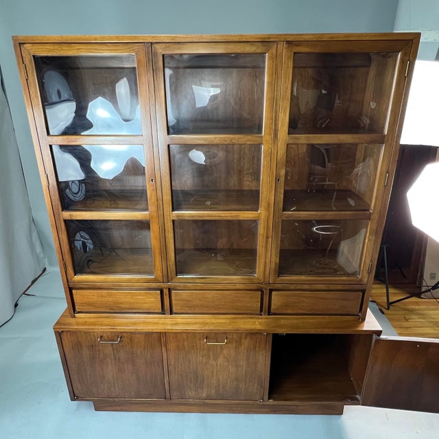 Mid-Century Modern American of Martinsville Bubble Glass Cabinet For Sale - Image 12 of 12