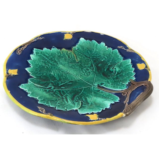 Victorian Antique Victorian Majolica Leaf & Vine Serving Dish Circa 1870s - 1880s For Sale - Image 3 of 13