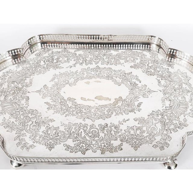 Antique Edwardian Silver-Plated Gallery Tray attributed to James Deakin, 1890s For Sale - Image 3 of 16
