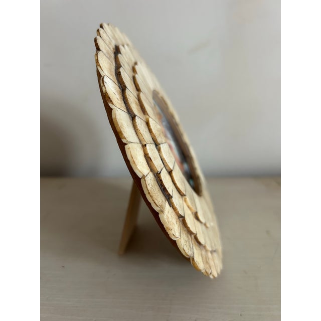 Original Petite Painting of a Red Fox in the Snow in Ornate Round Frame For Sale In Philadelphia - Image 6 of 8