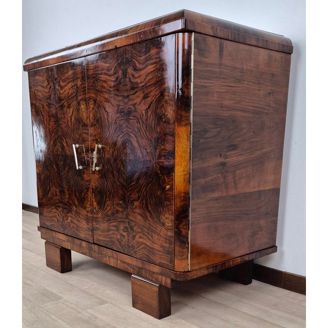 Small and compact Venetian Art Deco "Vanity" sideboard from the height of the Deco period, entirely made of walnut burl. A...