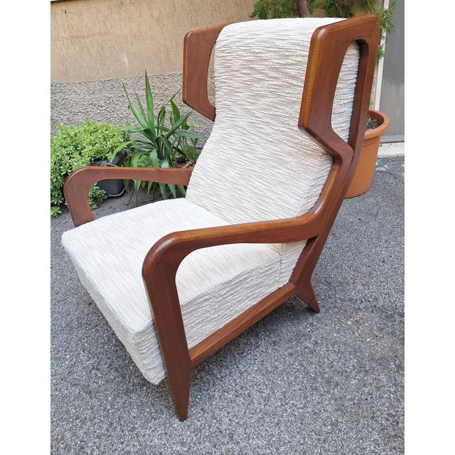 Wood Armchairs Wooden Ears Model in White Boucle by Gio Ponti for Manifattura Artigianale Italiana, 1990s, Set of 2 For Sale - Image 7 of 14