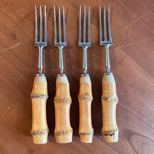 Brown Vintage Bamboo Handled and Stainless Steel Flatware Set from Mills Moore, Set of 24 For Sale - Image 8 of 14