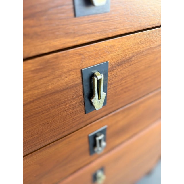 1960s Six Dresser Highboy by John Keal for Brown Saltman For Sale - Image 9 of 18