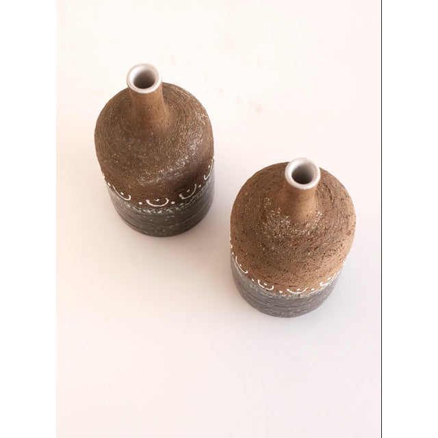 Scandinavian Mid-Century Modern Brutalist Pottery Vases by Hellström for Nittsjö, Sweden, Set of 2 For Sale - Image 9 of 11