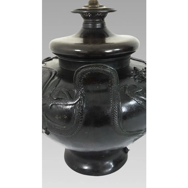 Antique Japanese Double Dragon Table Lamp, Cast Bronze 'Censor', Meiji Period For Sale In Tampa - Image 6 of 12