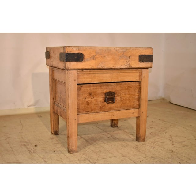 19th Century 19th Century English Butcher Block With Drawer For Sale - Image 5 of 10