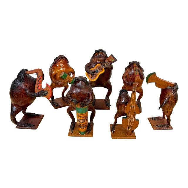 Mid-20th C. Mexican Hand-Carved Seven-Piece Frog Orchestra, with Carlos Campos For Sale