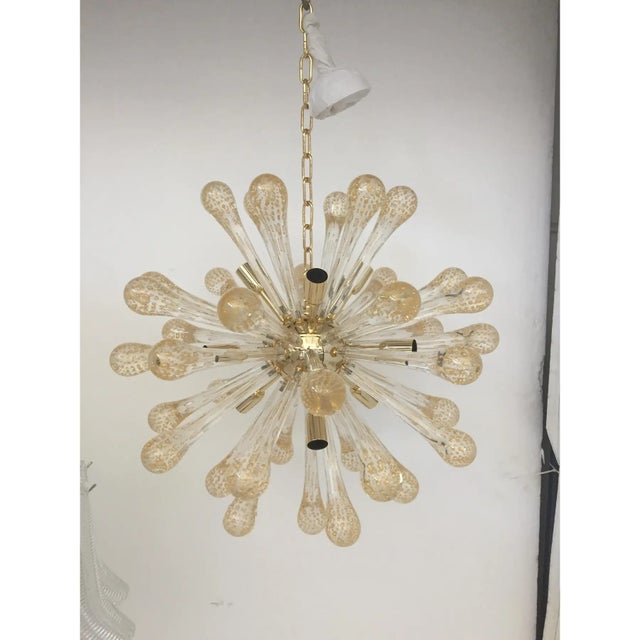 Metal Sputnik Chandelier in Murano Glass With Gold Air Drops and Metal Frame For Sale - Image 7 of 10