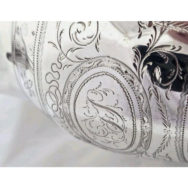 Antique George III Sterling Silver Cream Jug from Godbehere, Wigan & Boult, 1801 For Sale - Image 15 of 18