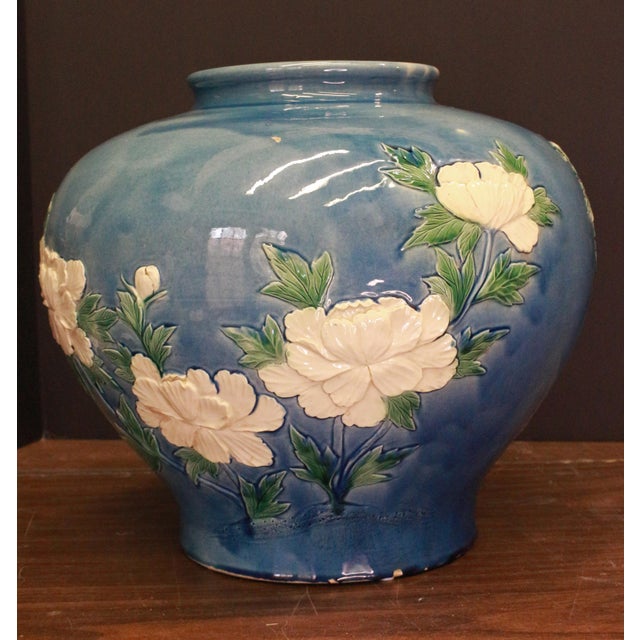 Early 20th Century Japanese Large Ceramic Peacock Decorated Vase For Sale - Image 4 of 9