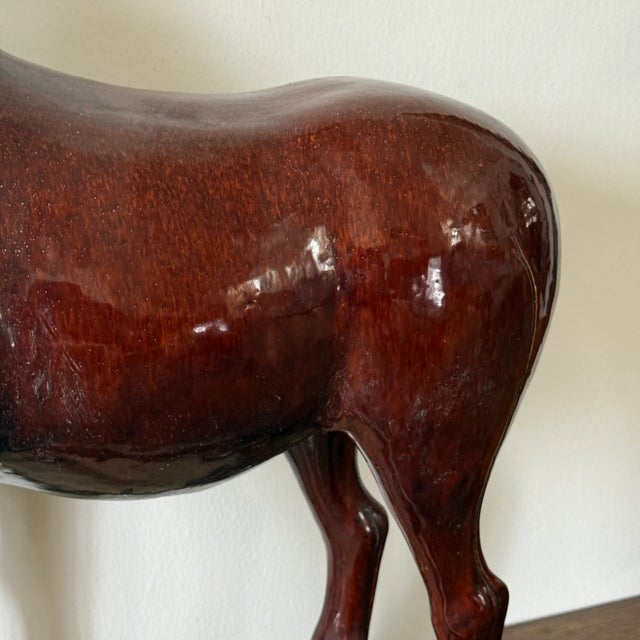 Antique Tang Sancai Terracotta Horse in Brown Glaze - Exquisite Form and Detail For Sale - Image 9 of 10