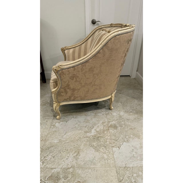 1990s Henredon Beacon Hill 1990s Oversized French Country Bergère Armchair For Sale - Image 5 of 12