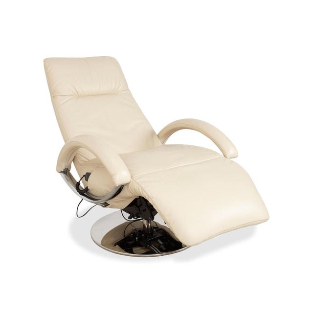 Cream Leather Armchair with Electric Function from Strässle For Sale - Image 5 of 17