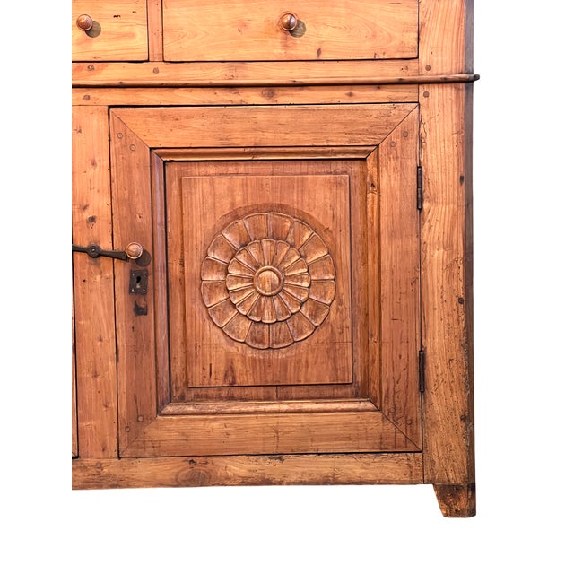 Magnificent cherry wood plate rack dating back to the 19th century, a refined example of traditional craftsmanship. The...