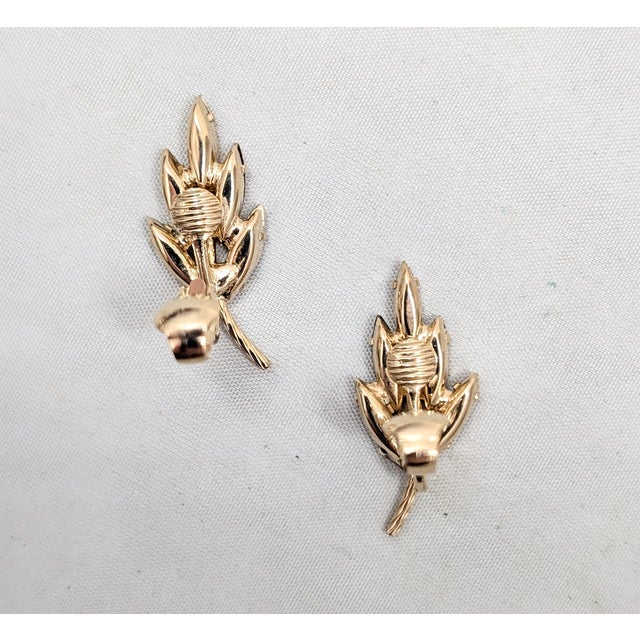 Vintage 1960s Signed Napier Faux-Topaz & Faux-Citrine Leaf Clip Earrings - 2 Pieces For Sale In Philadelphia - Image 6 of 9