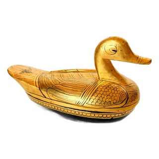 Mid 20th Century Vintage Gilt Duck Box Chinese Lacquerware For Sale
