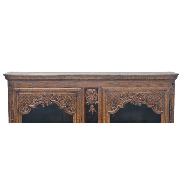 1900 - 1909 Antique 1900s French Tiger Oak Display Cabinet, Louis XV Style, Carved Glass Door Bookcase For Sale - Image 5 of 17