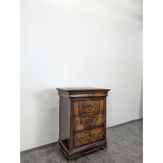 Small Louis Phillipe Chest of Drawers in Mahogany, in Very Good conditions.
