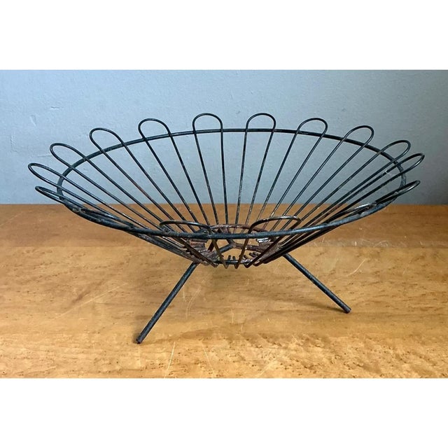 Mid-Century Modern Vintage Metal Wire Basket For Sale - Image 3 of 12