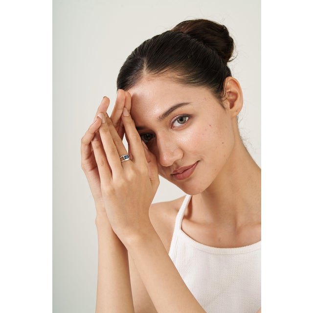 14k Gold 1.12 Carat Blue Sapphire Bezel Set Double Band Modernist Ring Size 6.5 For Sale - Image 12 of 17