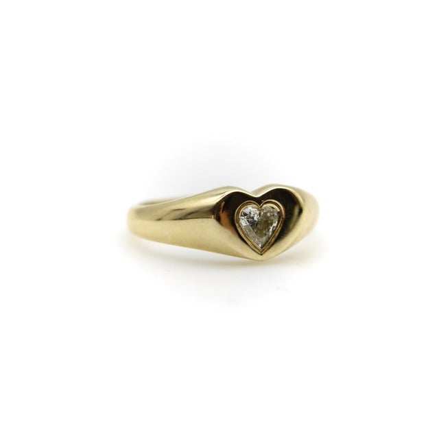 Metal 1990s 14k Gold Heart Signet Ring With Heart-Shaped Diamond, Size 6.5 For Sale - Image 7 of 11