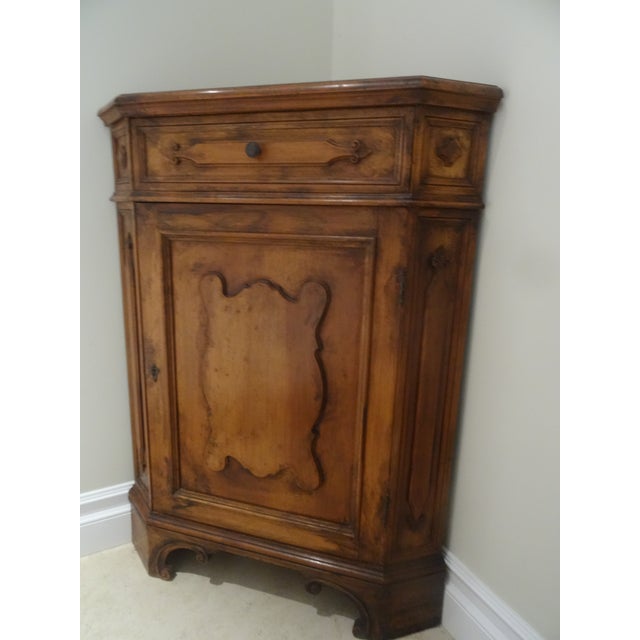 Wood 18th Century Style Italian Corner Cabinets - a Pair For Sale - Image 7 of 11