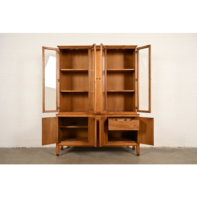 1960s Century Furniture Mid-Century Modern Hollywood Regency Walnut Breakfront Bookcase Cabinet, Circa 1960s For Sale - Image 5 of 10