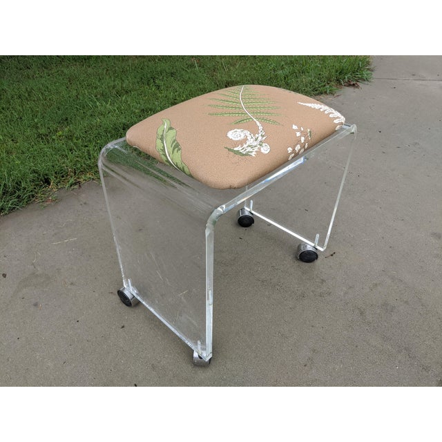 The House of Scalamandr�� Elsie De Wolfe Vintage Lucite Vanity Stool Bench For Sale - Image 12 of 12