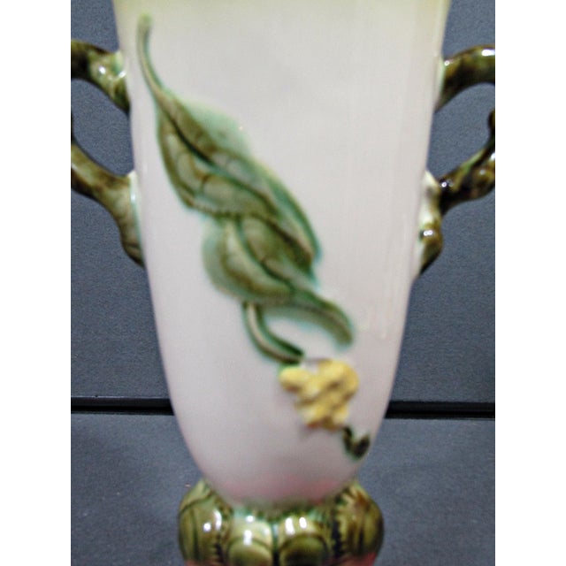 Chartreuse 1950s Hull Woodland W-18 Chartreuse & Pink Hi-Gloss Art Pottery Vase For Sale - Image 8 of 14