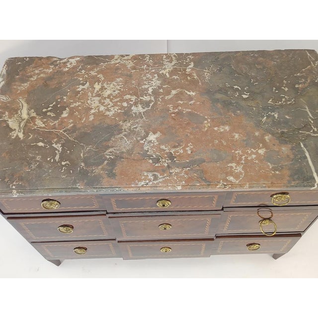 French Louis XVI Chest of Drawers, 18th Century For Sale - Image 4 of 17