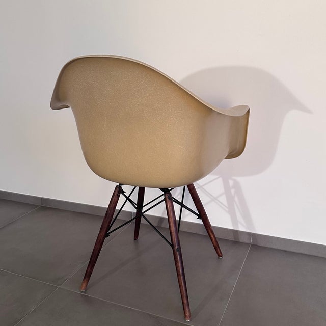 Herman Miller Lounge Chair by Charles and Ray Eames for Hermann Miller, 1952 For Sale - Image 4 of 8