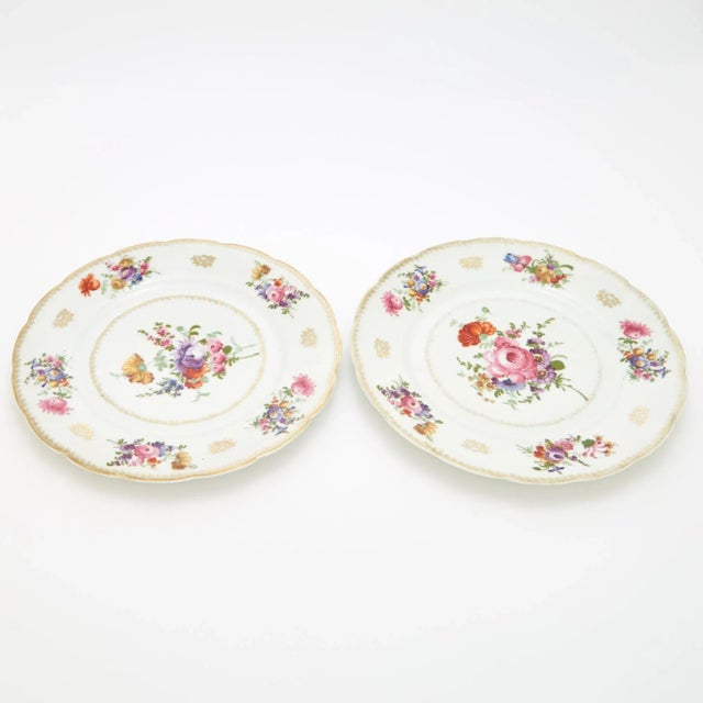 Porcelain Transfer Decorate / Gilt Dinner Service Plate for 11 People For Sale - Image 4 of 12