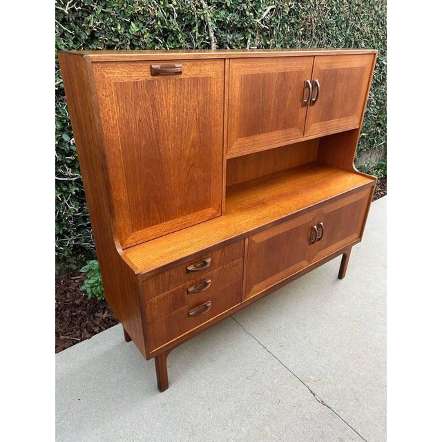 Mid-Century Modern 1960s Mid Century Teak Sideboard/Buffet Liquor Bar/Hutch G-Plan For Sale - Image 3 of 13
