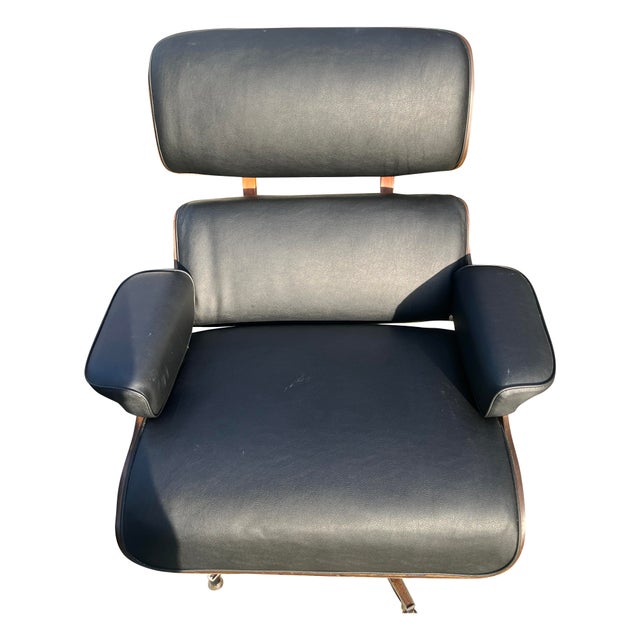 Vintage Mid Century Modern Leather Lounge Chair and Ottoman Attributed to Selig For Sale - Image 12 of 16