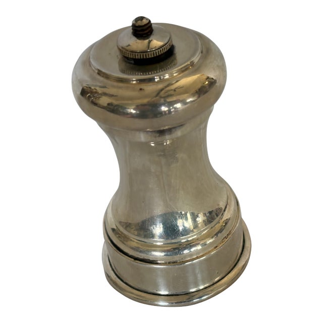 Late 19th Century Sterling Silver Pepper Mill For Sale