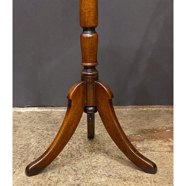 Brown English Wine or Cocktail Table of Mahogany (Dia 13 3/4) For Sale - Image 8 of 8