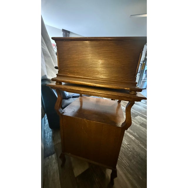 Antique Regina 15.5-Inch Disc Music Box With Original Oak Cabinet Stand & 18 Discs For Sale - Image 9 of 10