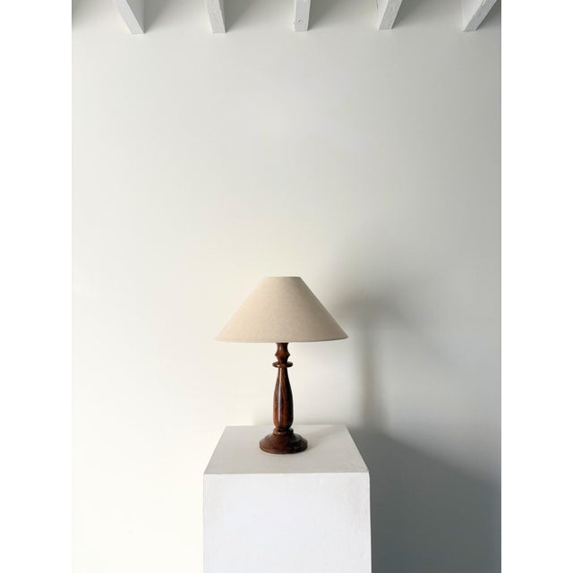 Turned Walnut Table Lamp, Britain, 1930s For Sale - Image 6 of 6